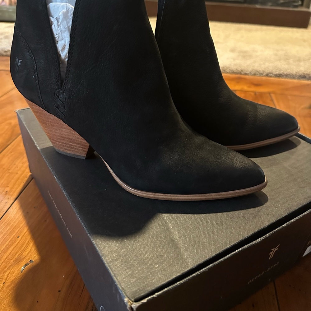 Frye Reina Cut Out Bootie